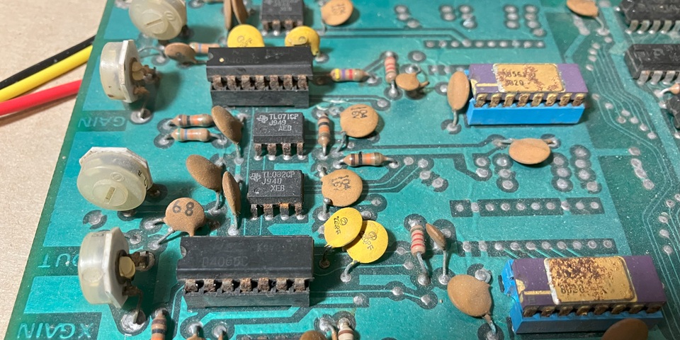 Meteor (Asteroids clone) PCB repair